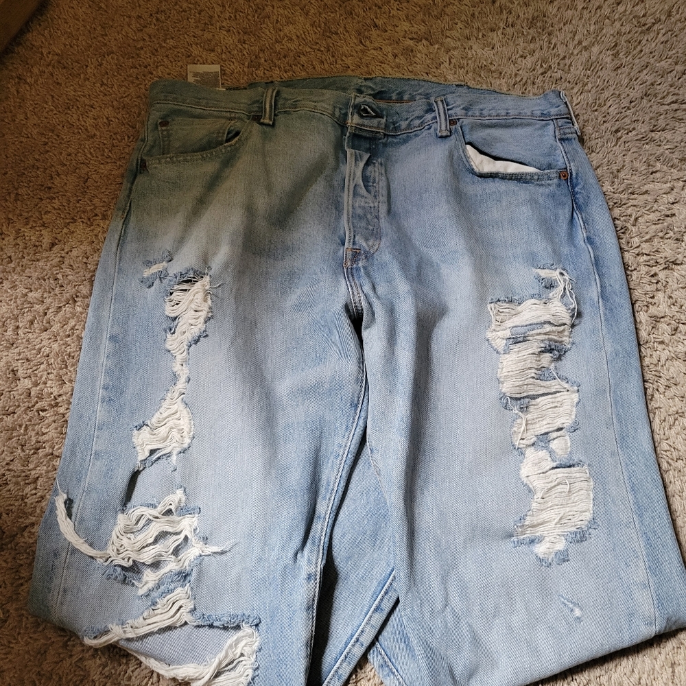 Levi Jean's